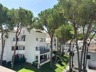 Piso en alquiler en Los Naranjos - Las Brisas en Marbella