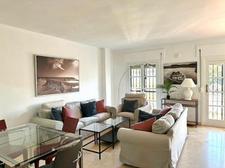 Piso en alquiler en Los Naranjos - Las Brisas en Marbella