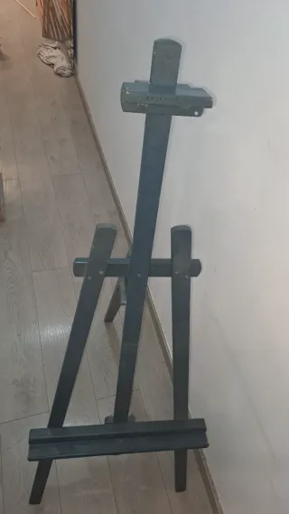 Caballete de madera plegable