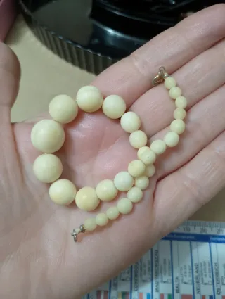 Bracciale antico in materiale nobile