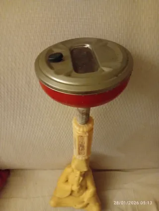 Cenicero de pie vintage