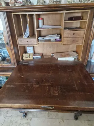 Aparador de madera hecho a mano