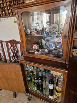 Aparador de madera hecho a mano