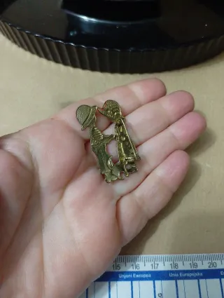 Spilla vintage smalto e metallo dorato