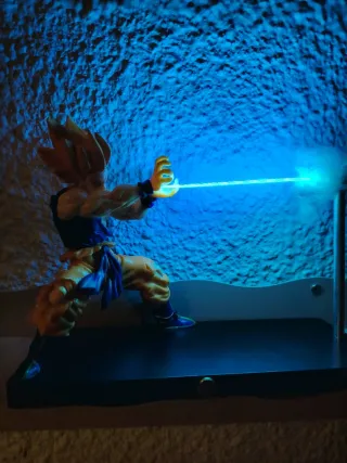 Lámpara LED Goku Bandai