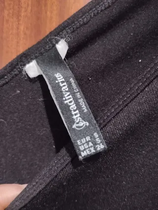 Mono deportivo negro