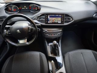 PEUGEOT 308 5p Style 1.6 BlueHDi 100