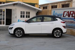 HYUNDAI Kona 100kW EV Maxx