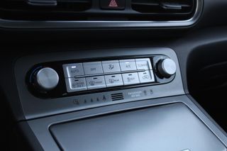 HYUNDAI Kona 100kW EV Maxx