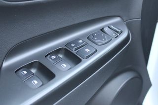 HYUNDAI Kona 100kW EV Maxx