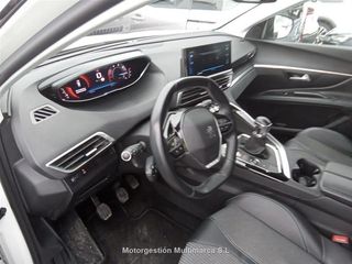 PEUGEOT 5008 1.5 BlueHDi 96kW (130CV) S&S Allure