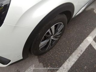 PEUGEOT 5008 1.5 BlueHDi 96kW (130CV) S&S Allure