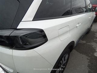 PEUGEOT 5008 1.5 BlueHDi 96kW (130CV) S&S Allure