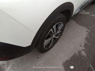 PEUGEOT 5008 1.5 BlueHDi 96kW (130CV) S&S Allure