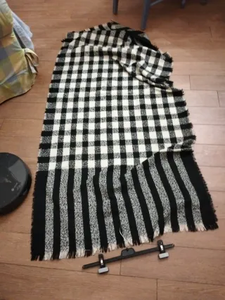 Sciarpone a quadri bianconero