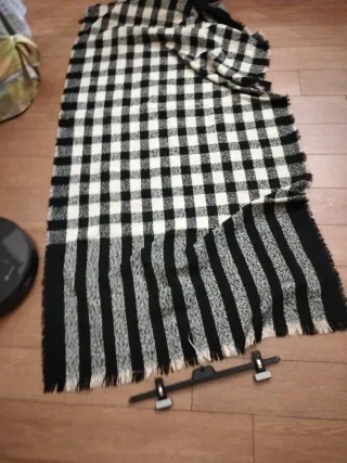 Sciarpone a quadri bianconero