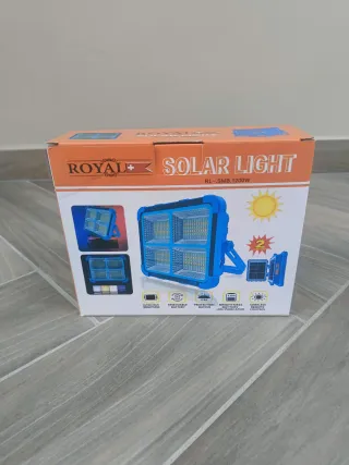 Faro LED Solare Portatile 1200W