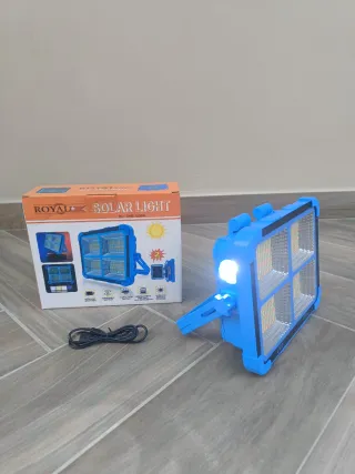 Faro LED Solare Portatile 1200W