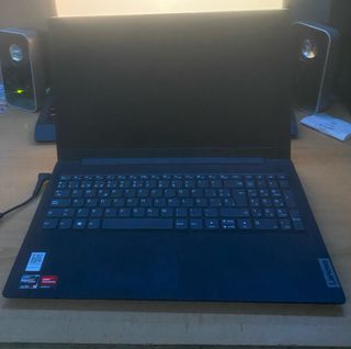 Portátil Lenovo V15 AMN G4 para piezas