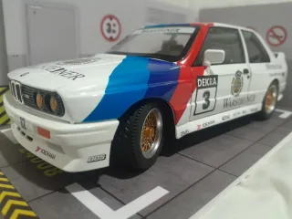 BMW E30 M3 Escala 1/18