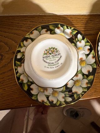 Royal Albert Tazze e Piattini Fiori