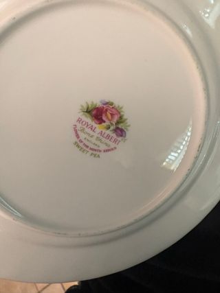 Royal Albert April Piatto Decorativo Porcellana