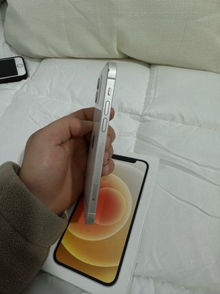 iPhone 12 64GB Plata