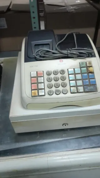 Se vende mobiliario de hostelería