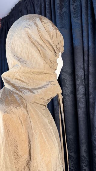 Chaqueta cortavientos/sol ligera beige