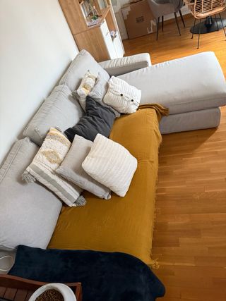 Mesa y sillas comedor, sofá , mueble tv, alacena