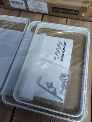 SONGMICS Estante para Especias, Juego de 2, Organizador de Armario, Estante de Almacenamiento de Cocina Extensible, Especiero de Metal y Madera de Ingeniería, Blanco Nube y Beige Natural KCS02NW