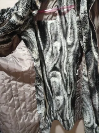 Chaqueta Lisa Tossa acolchada gris