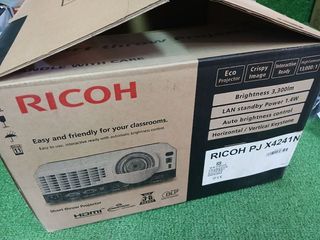 Proyector Ricoh PJ X4241N 3300 lúmenes