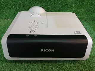Proyector Ricoh PJ X4241N 3300 lúmenes