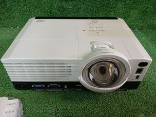 Proyector Ricoh PJ X4241N 3300 lúmenes