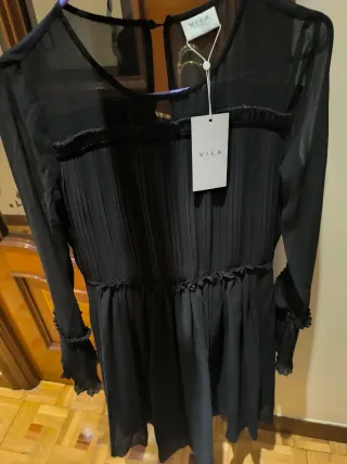 Vestido negro Vila