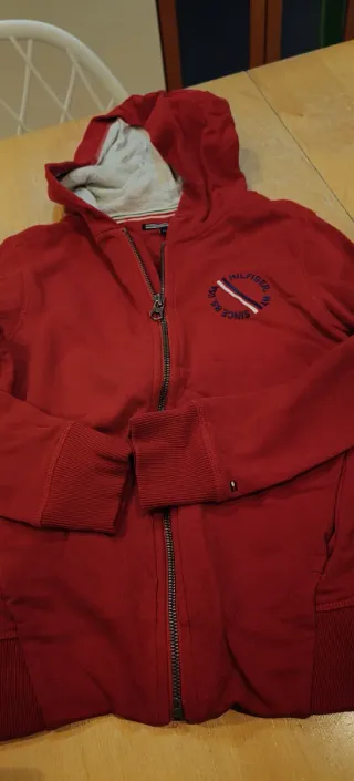 Cuatro sudaderas niño. Venta individual