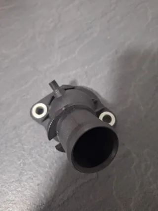 Tapa termostato Peugeot 405