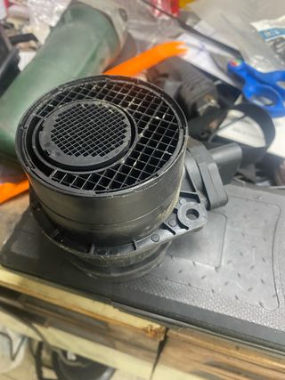 Caudalímetro VW Passat B6 2.0 TDI