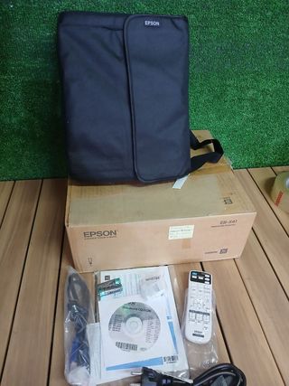 Proyector Epson blanco EB-X41