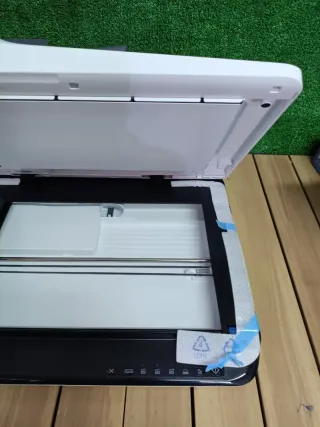 HP Scanjet Escáner de Superficie Plana Pro 2500 f1