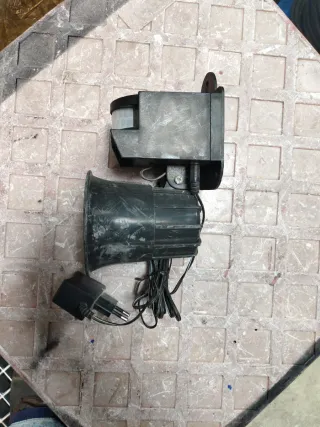 Ahuyentador de pájaros con sensor