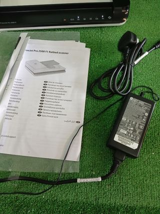 HP Scanjet Escáner de Superficie Plana Pro 2500 f1