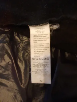 Chaqueta acolchada negra y roja XL