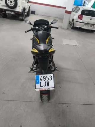 Moto Mitt 125cc Deportiva Negra