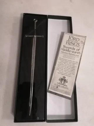 The Lord of the Rings Andúril Miniature replica