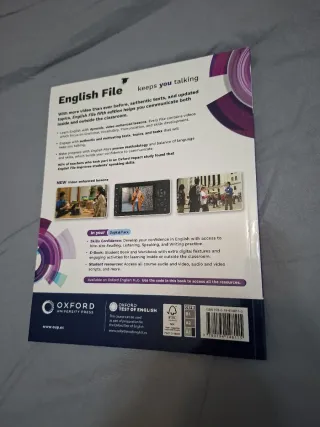 English File 5th Edition A1. Student's Book and...