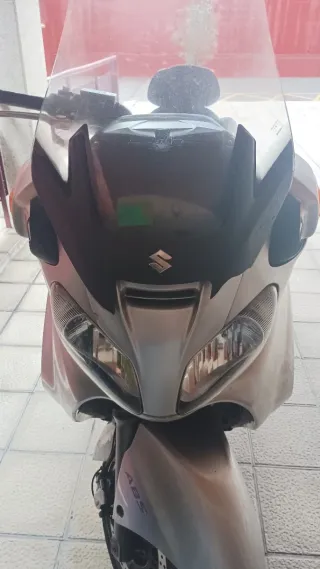 Suzuki Burgman 650 2005