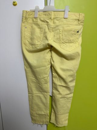 Vaqueros pitillo amarillos Denim Collection