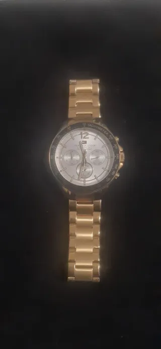 Reloj Tommy Hilfiger Dorado Cronógrafo